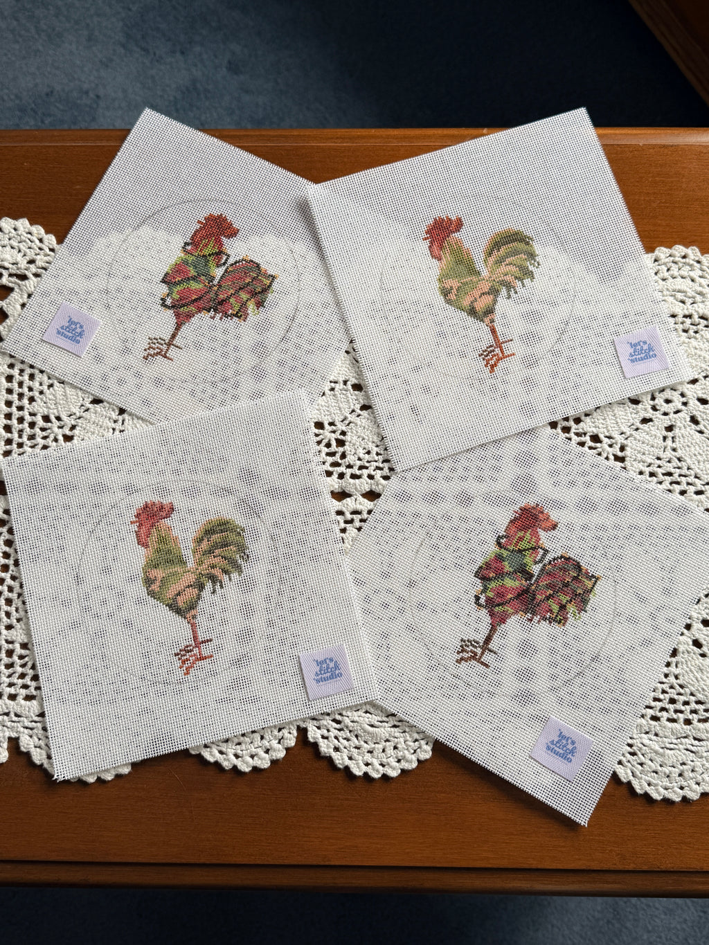 Mr. Christmas Cock-A-Doodle-Doo 18 Mesh Round