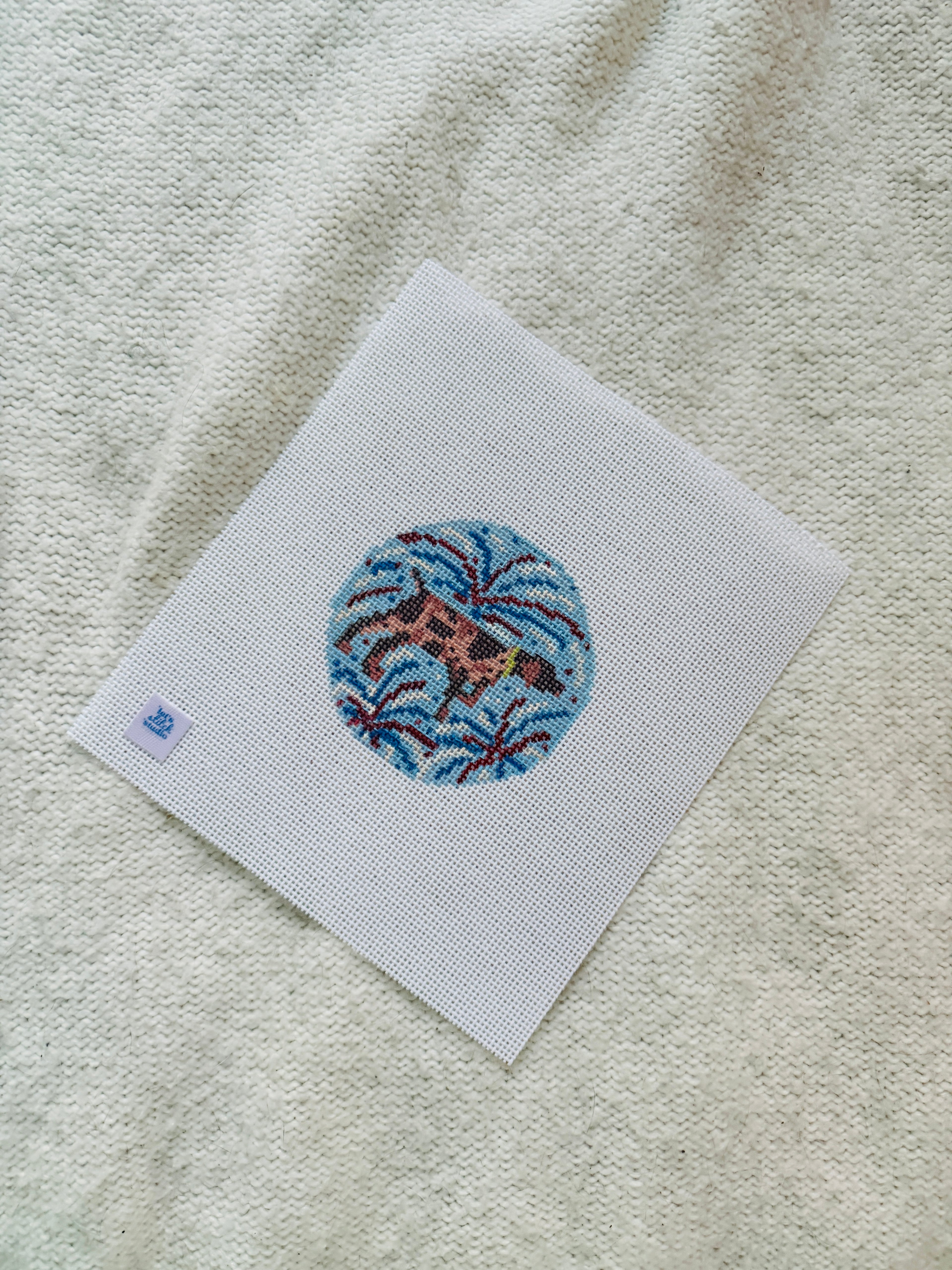4th of July German Shorthaired Pointer Needlepoint Round on 13 Mesh | Handpainted GSP