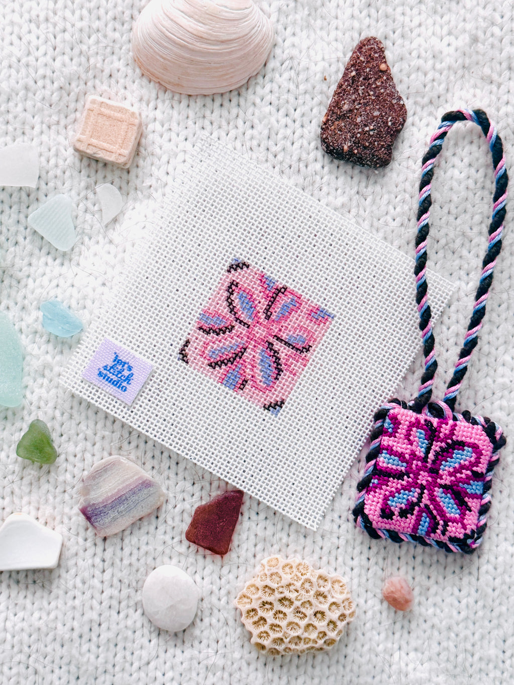Mini Sand Dollar 1.5" 18 Mesh Hand Painted Canvas