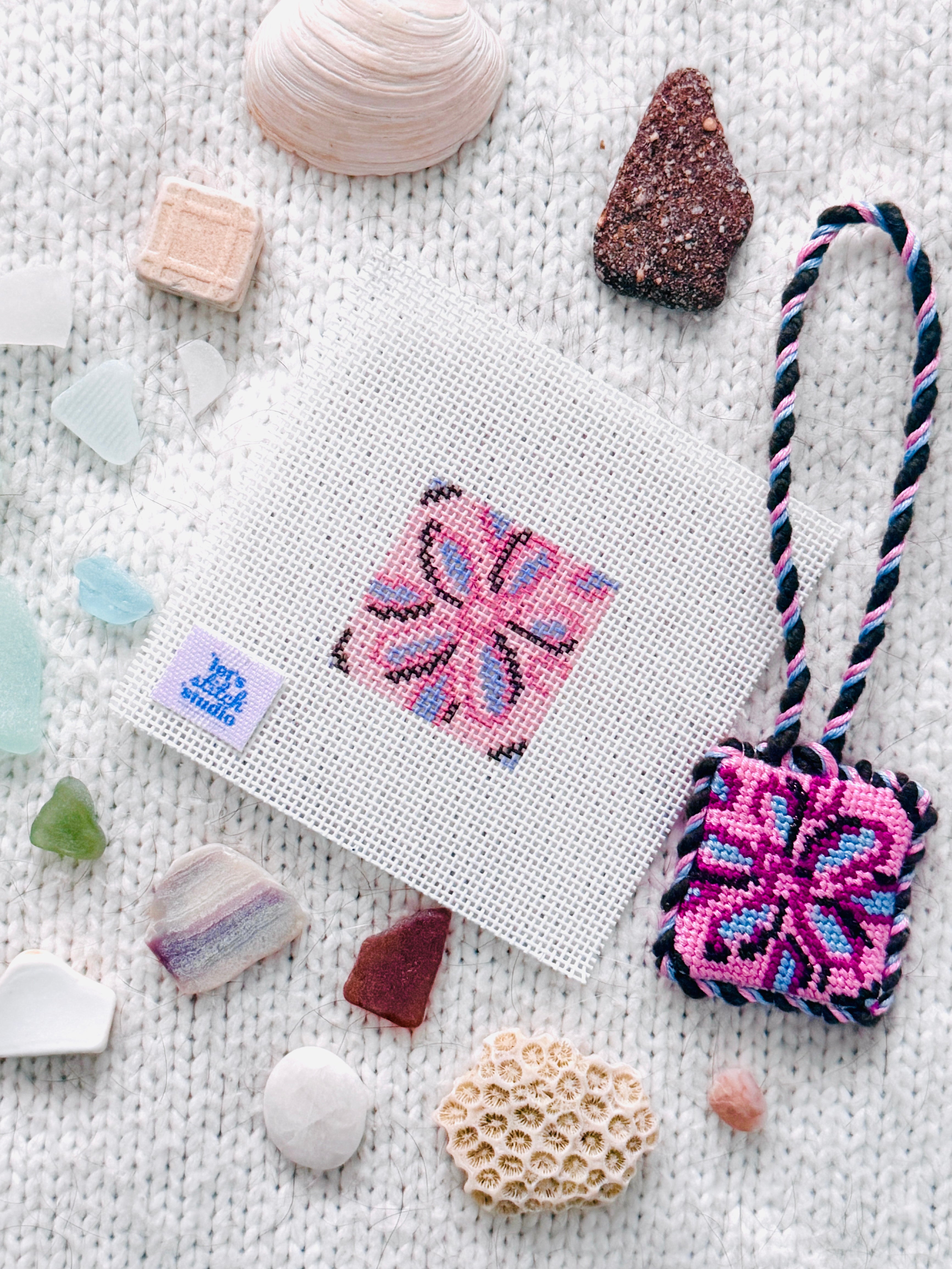 Mini Sand Dollar 1.5" 18 Mesh Hand Painted Canvas