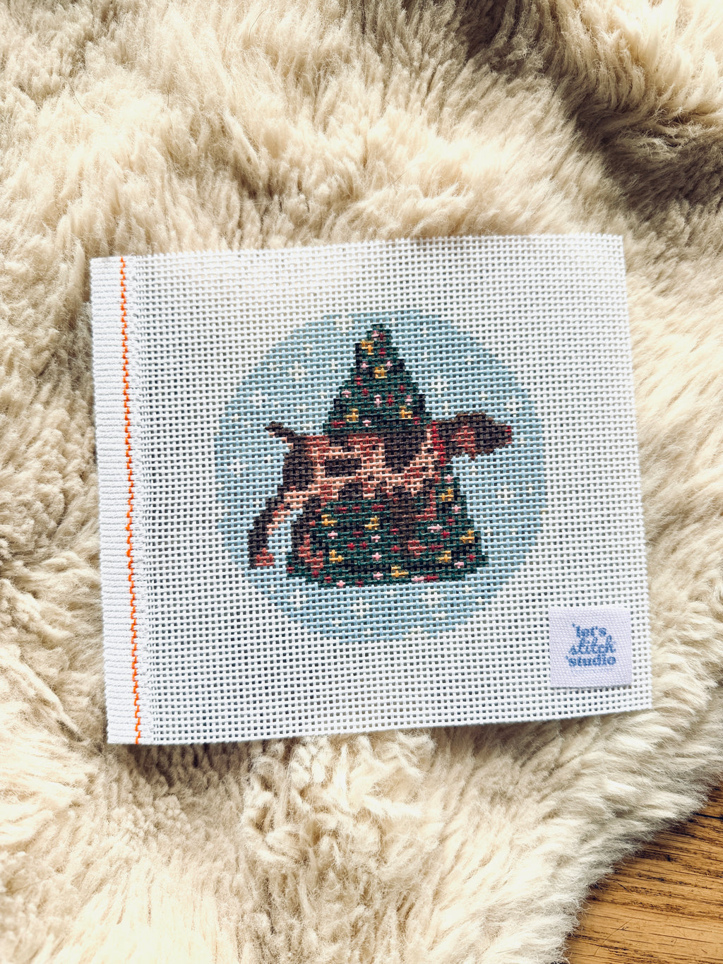 Christmas German Shorthaired Pointer 13 Mesh Canvas
